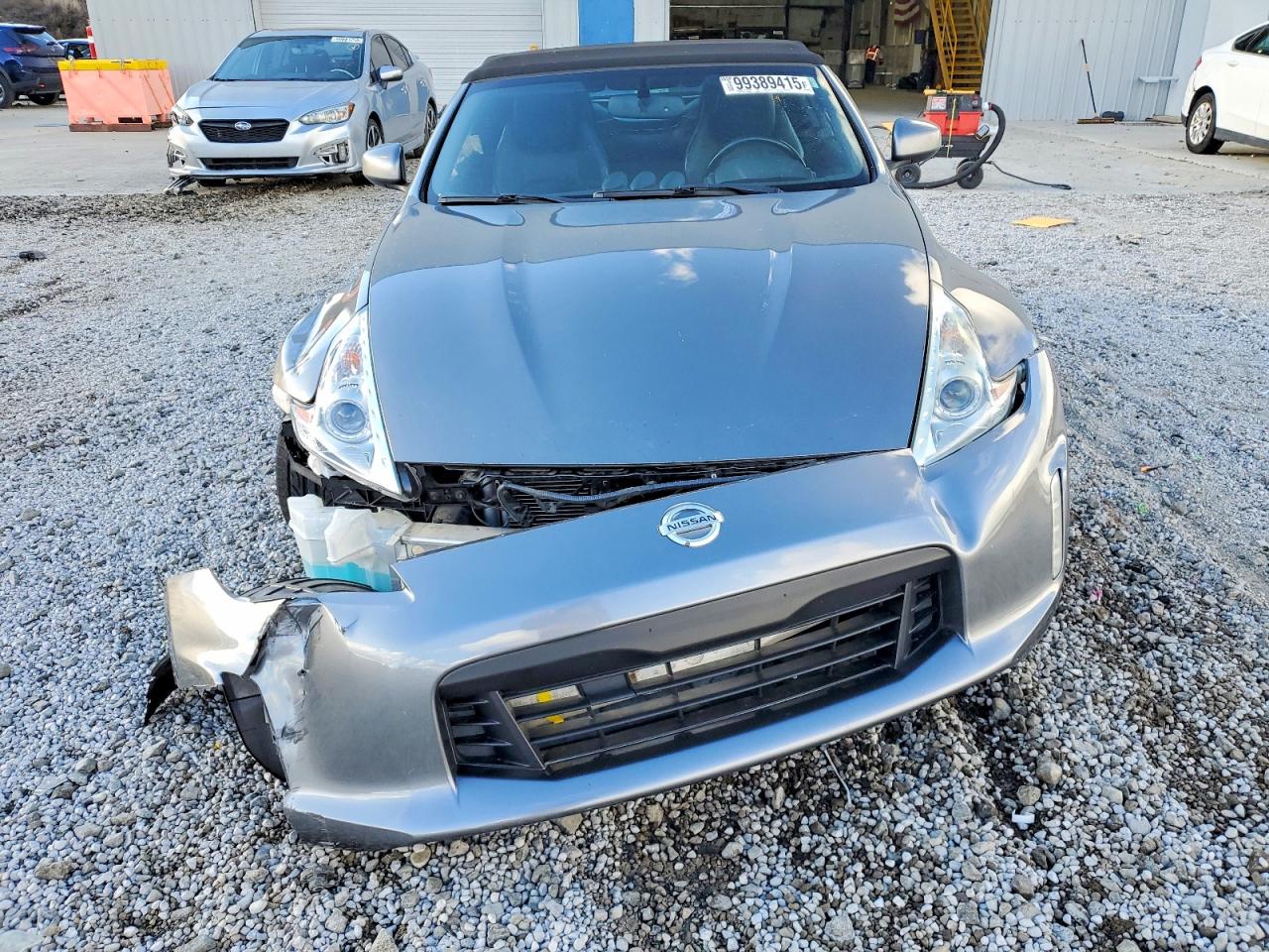 2015 NISSAN 370Z BASE photo 5