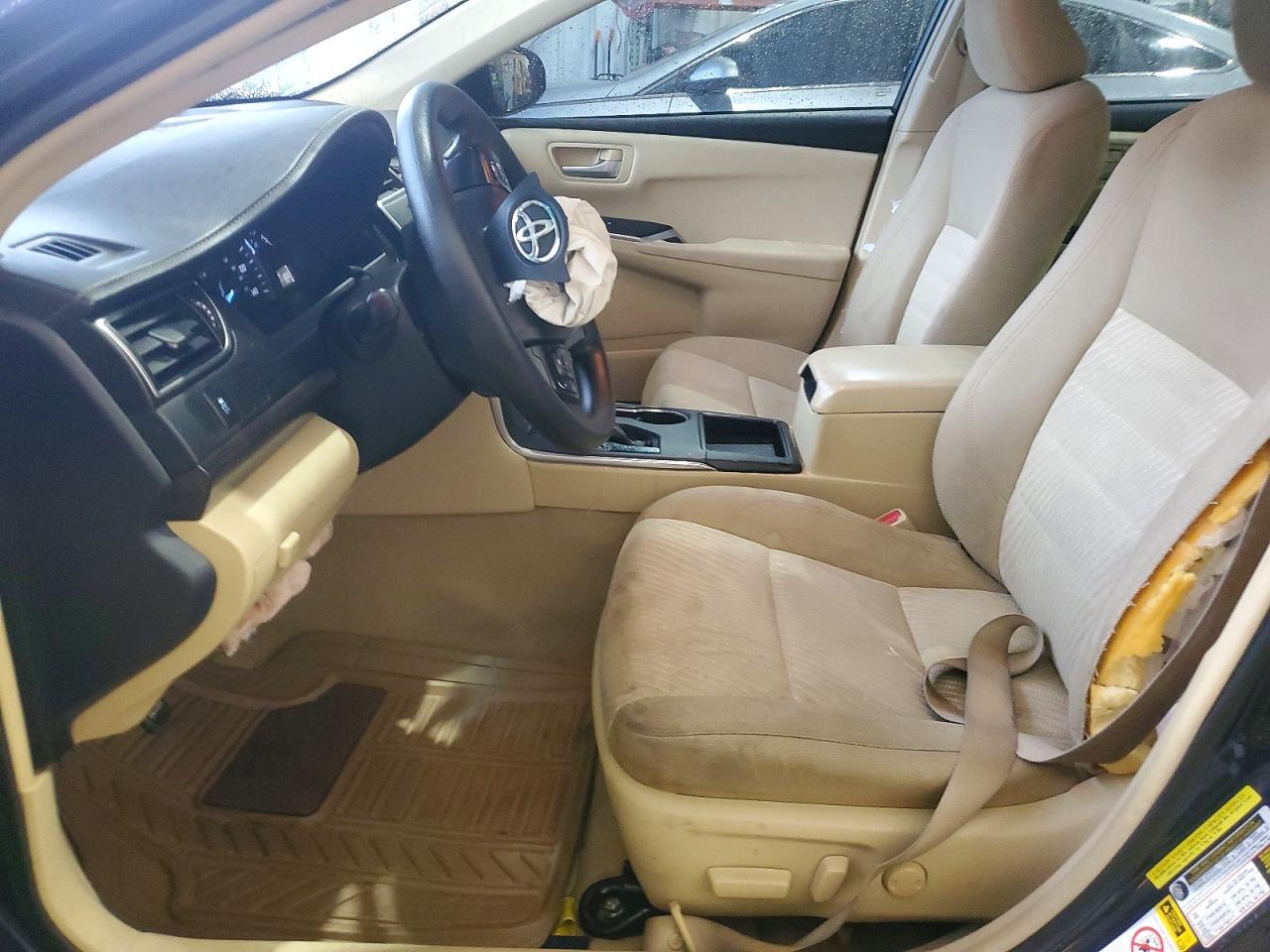 2015 TOYOTA CAMRY LE photo 7