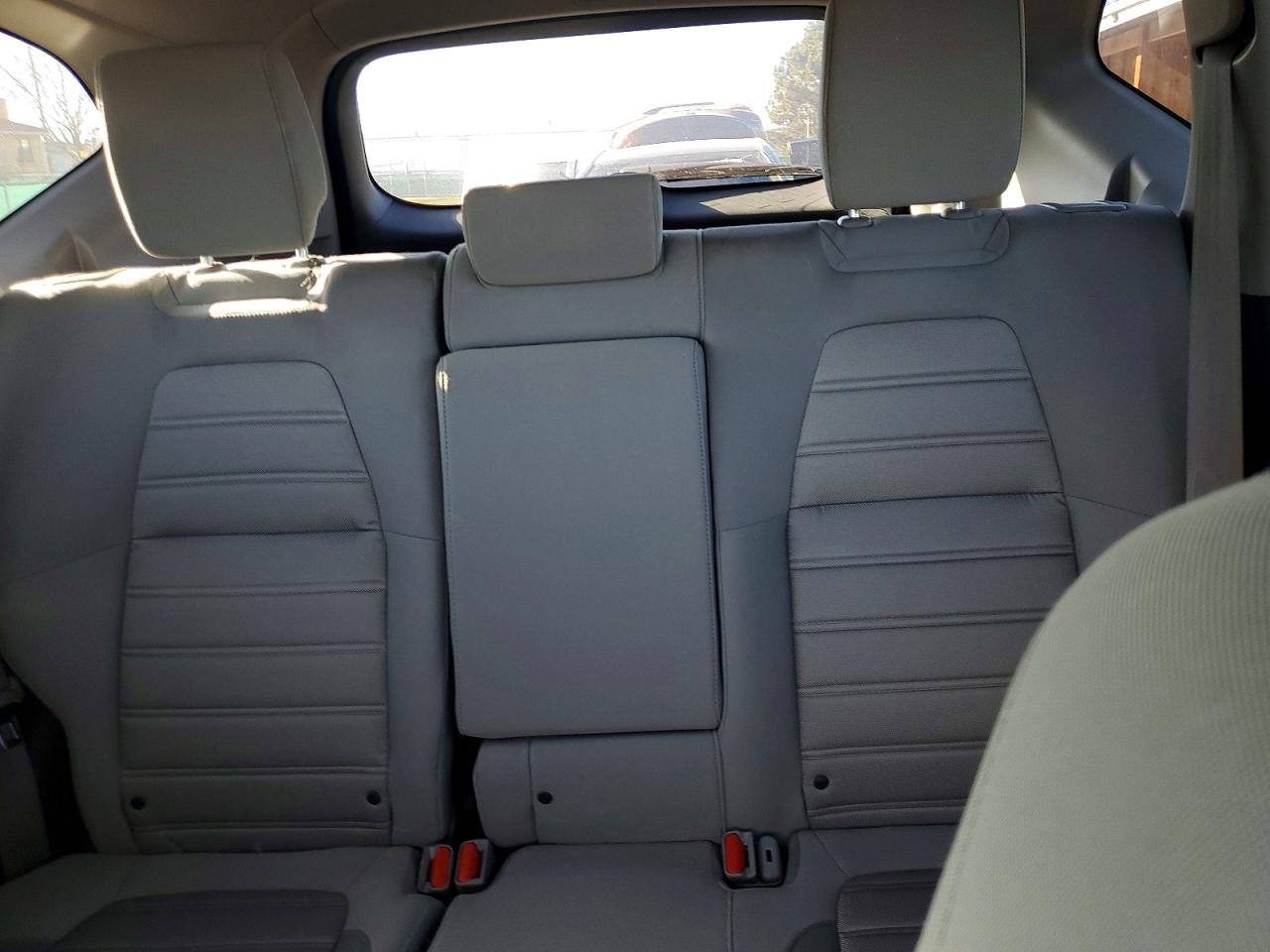 2017 HONDA CR-V LX photo 10
