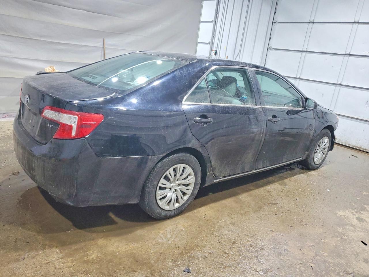 2012 TOYOTA CAMRY BASE photo 3