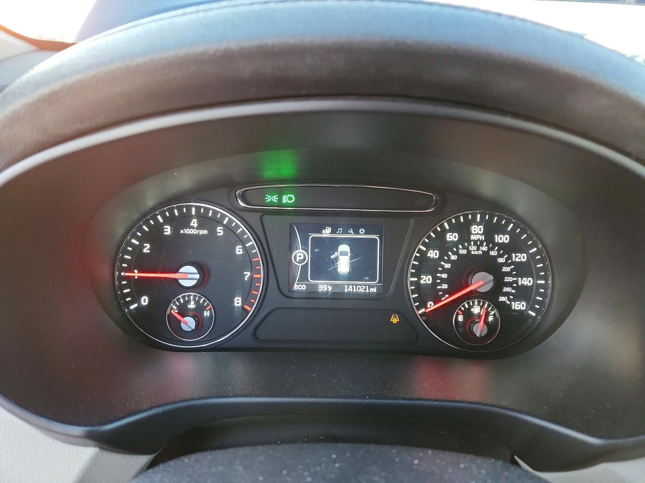 2017 KIA SORENTO LX photo 9