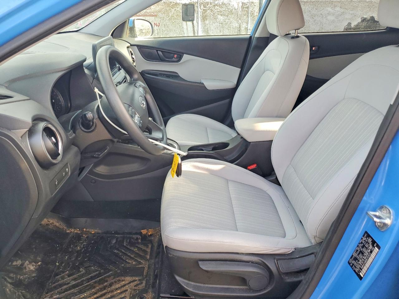 2022 HYUNDAI KONA SEL photo 7