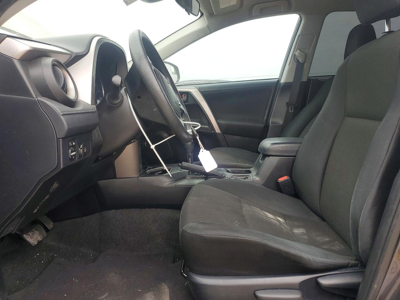 2017 TOYOTA RAV4 LE photo 7