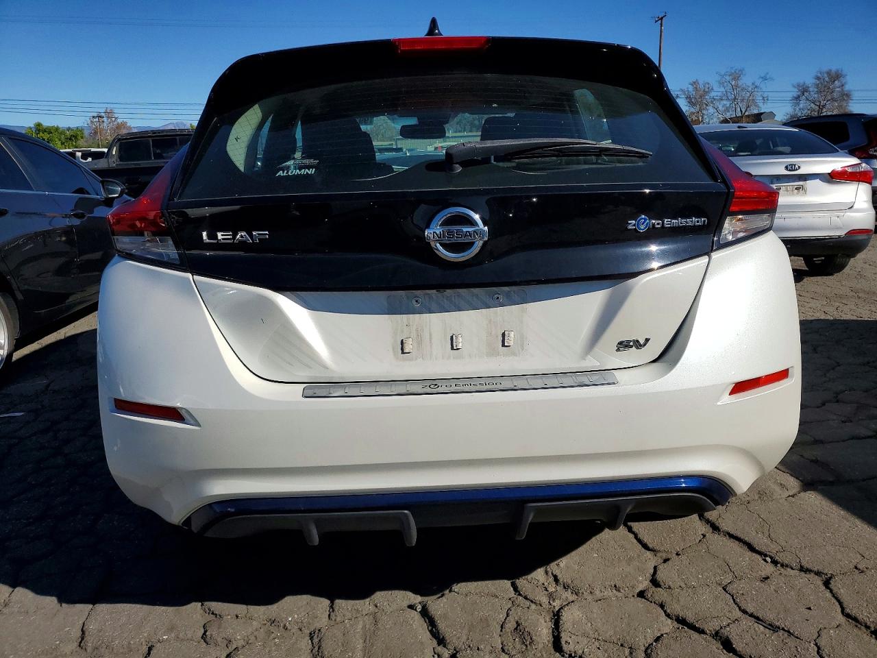 2018 NISSAN LEAF S photo 6