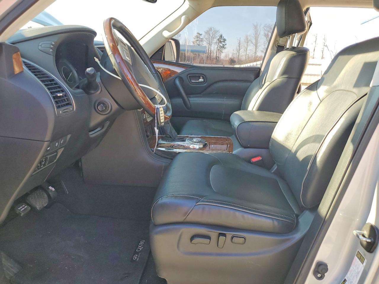 2020 INFINITI QX80 LUXE photo 7