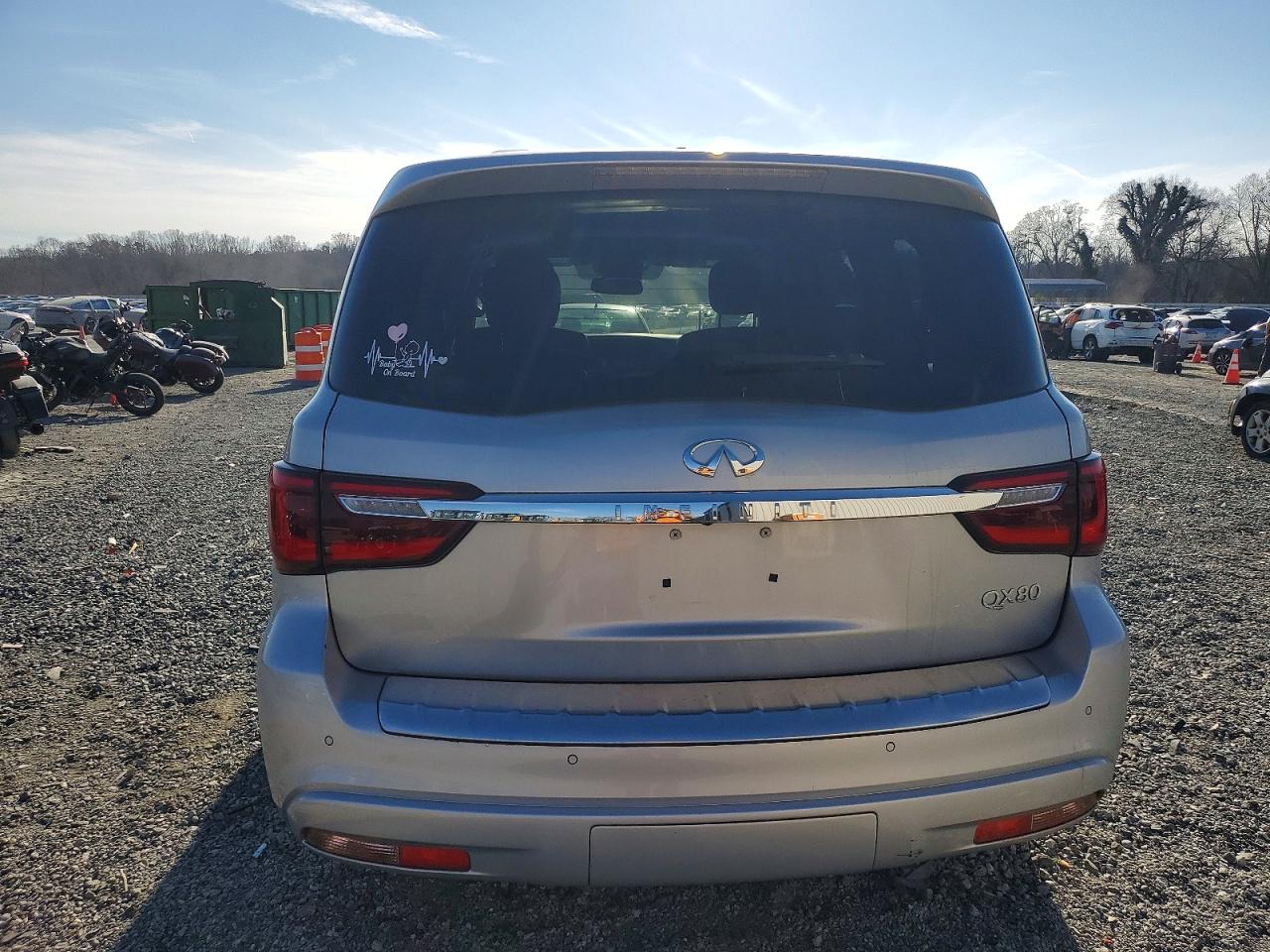 2020 INFINITI QX80 LUXE photo 6