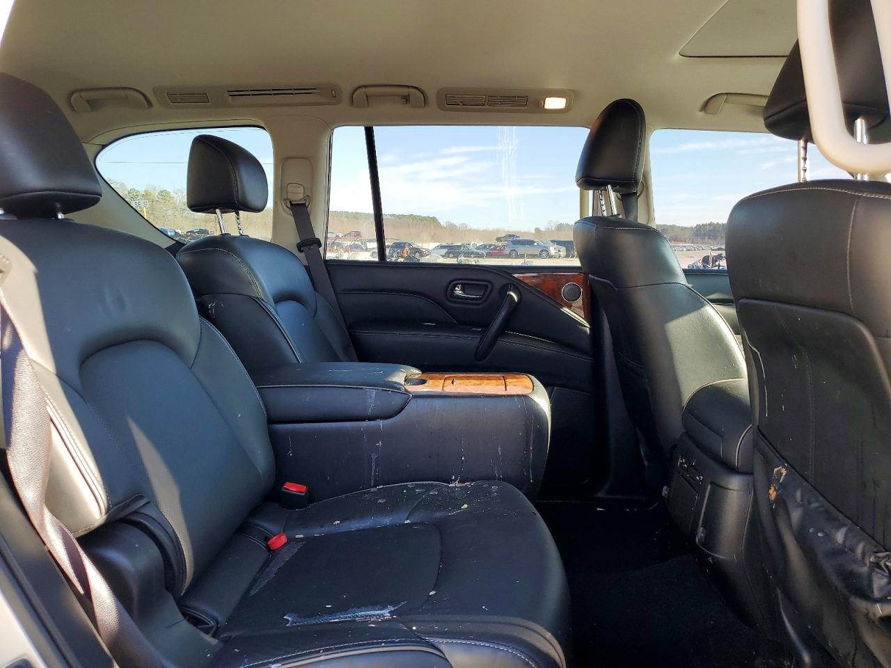 2020 INFINITI QX80 LUXE photo 11