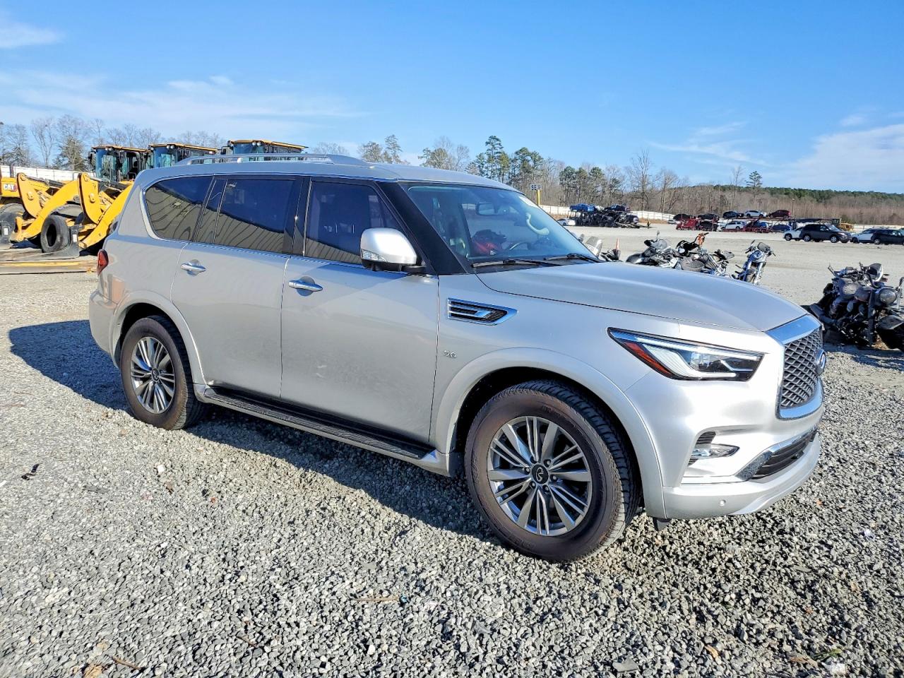 2020 INFINITI QX80 LUXE photo 4