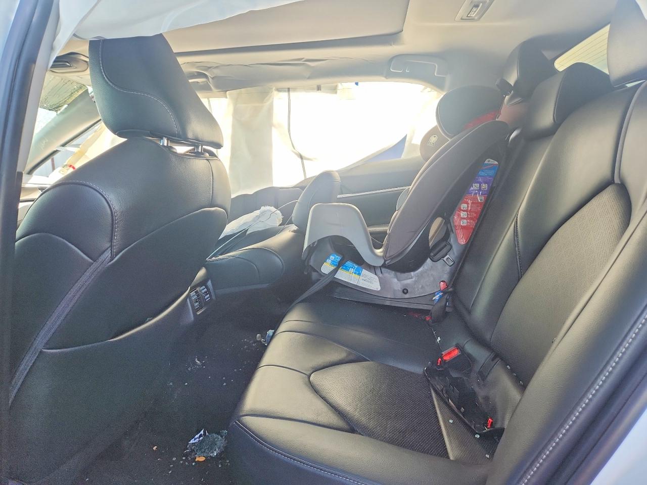 2019 TOYOTA CAMRY XSE photo 10