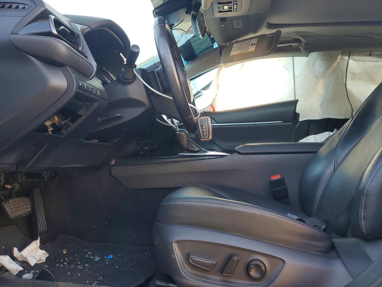 2019 TOYOTA CAMRY XSE photo 7