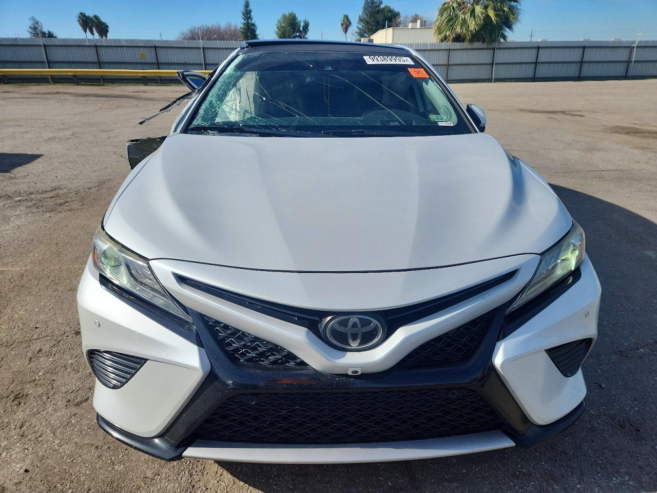 2019 TOYOTA CAMRY XSE photo 5
