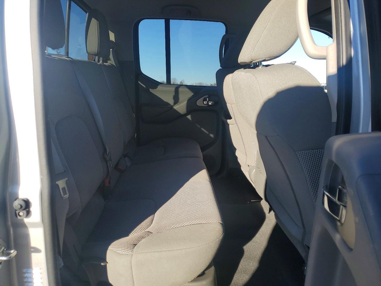 2019 NISSAN FRONTIER S photo 28