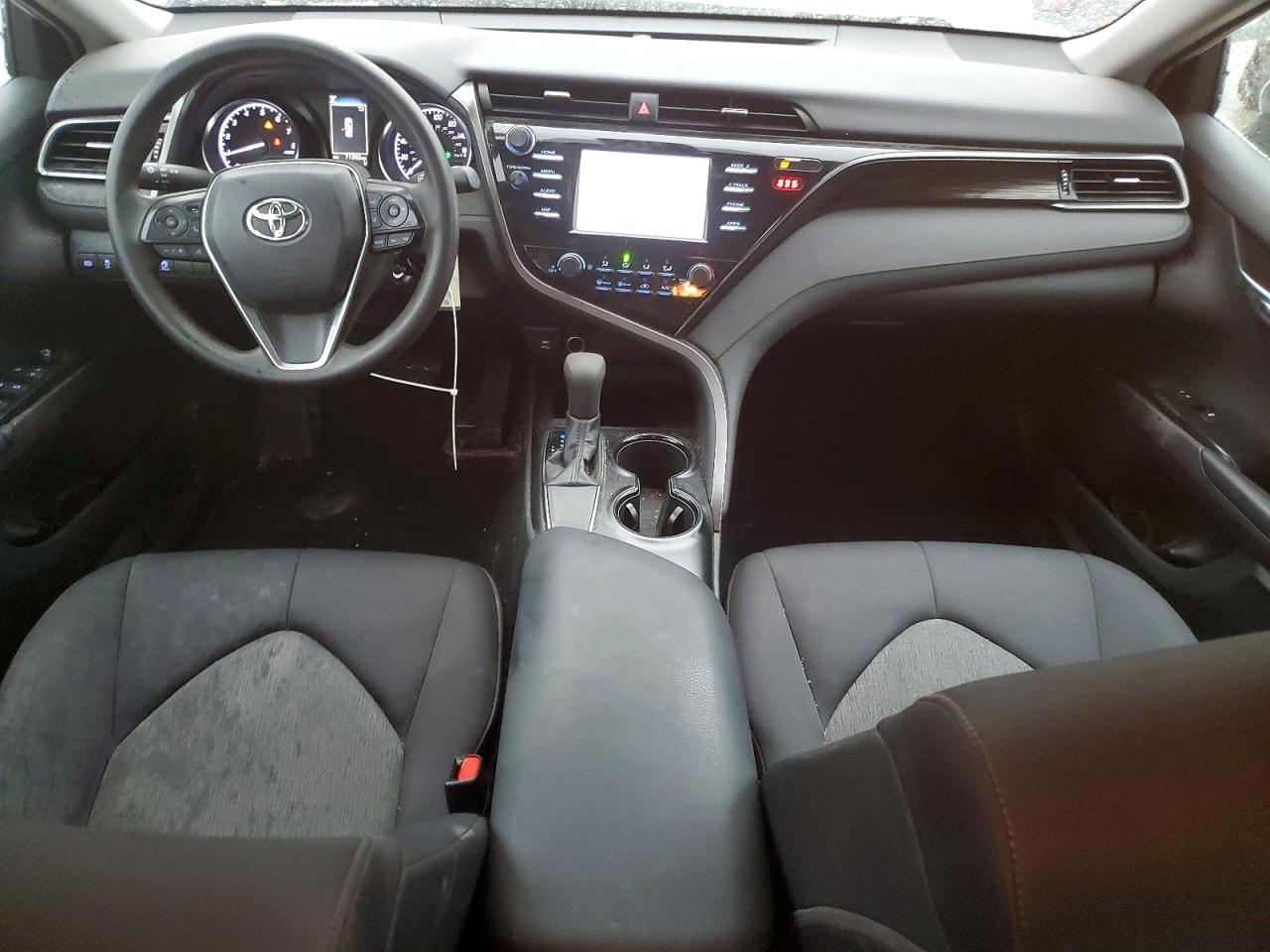 2019 TOYOTA CAMRY L photo 8
