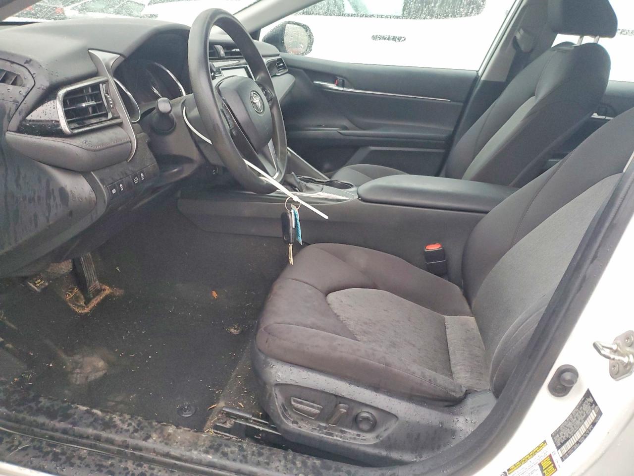 2019 TOYOTA CAMRY L photo 7