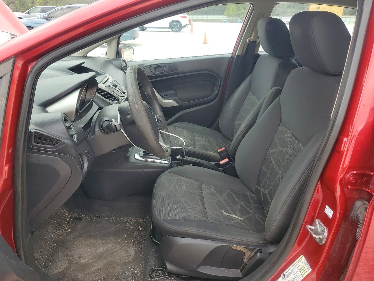 2012 FORD FIESTA SE photo 7