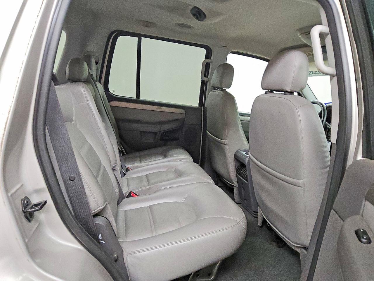 2005 FORD EXPLORER XLT photo 11