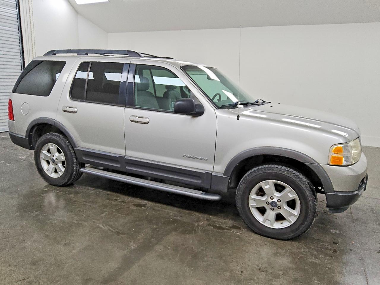 2005 FORD EXPLORER XLT photo 4