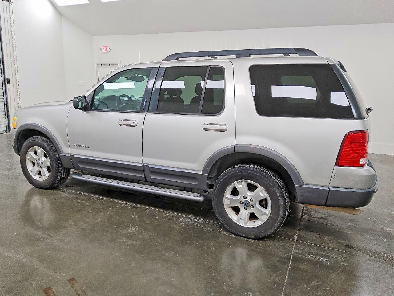 2005 FORD EXPLORER XLT photo 2