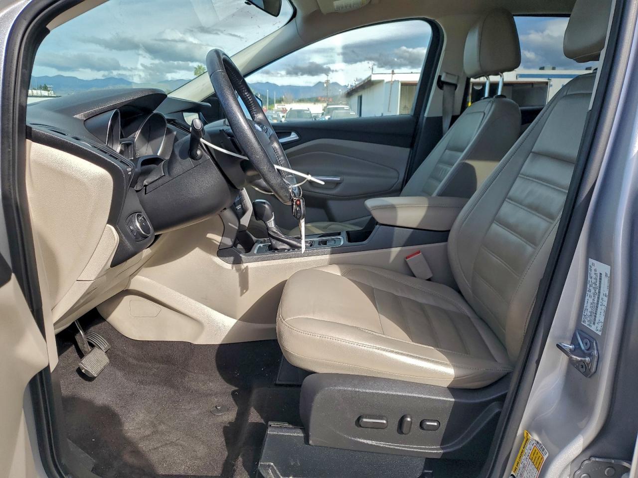 2017 FORD ESCAPE SE photo 7