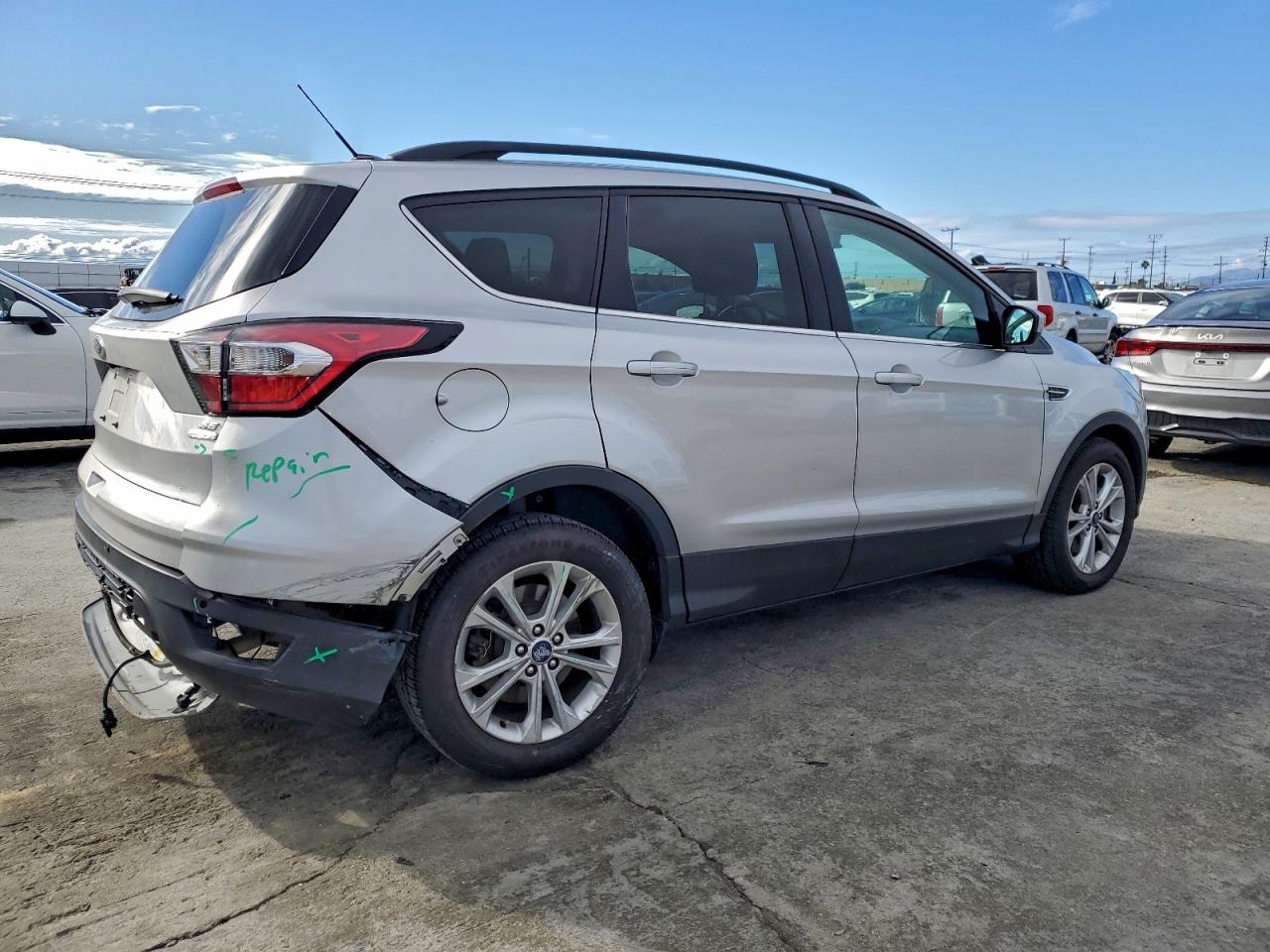 2017 FORD ESCAPE SE photo 3