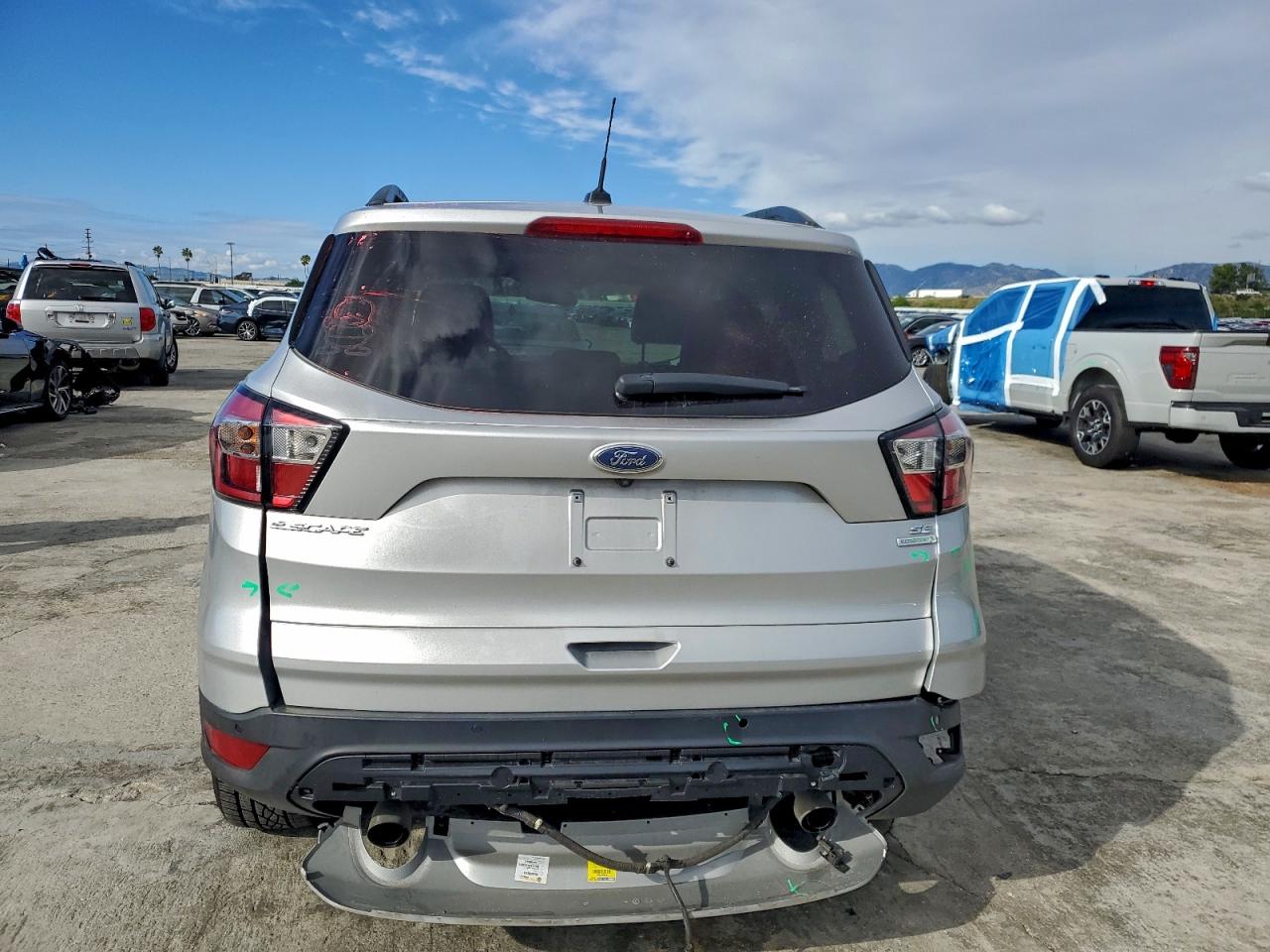 2017 FORD ESCAPE SE photo 6