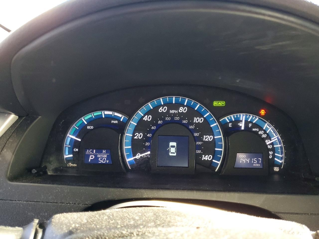 2013 TOYOTA CAMRY HYBRID photo 9