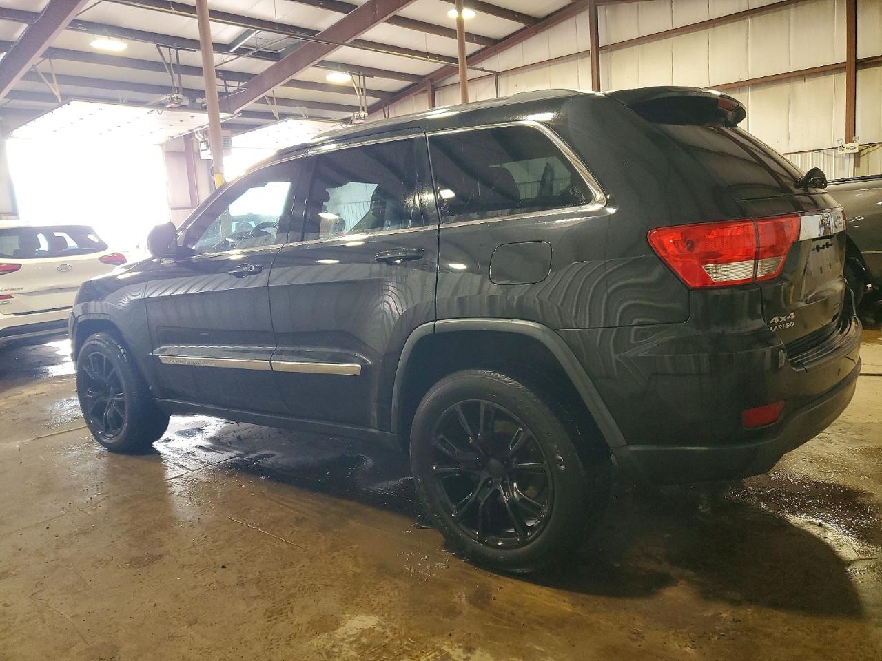 2012 JEEP GRAND CHEROKEE LAREDO photo 2