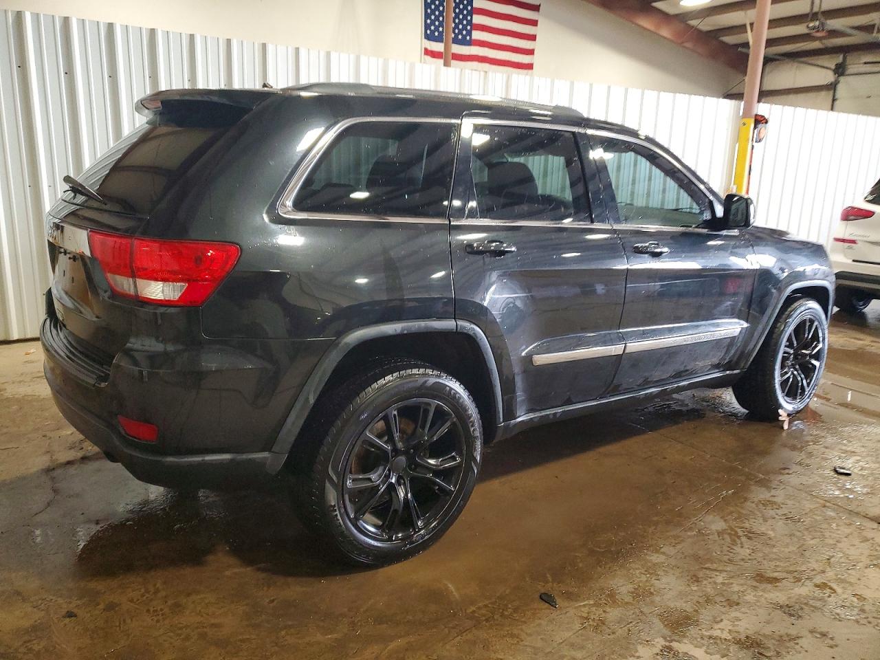 2012 JEEP GRAND CHEROKEE LAREDO photo 3
