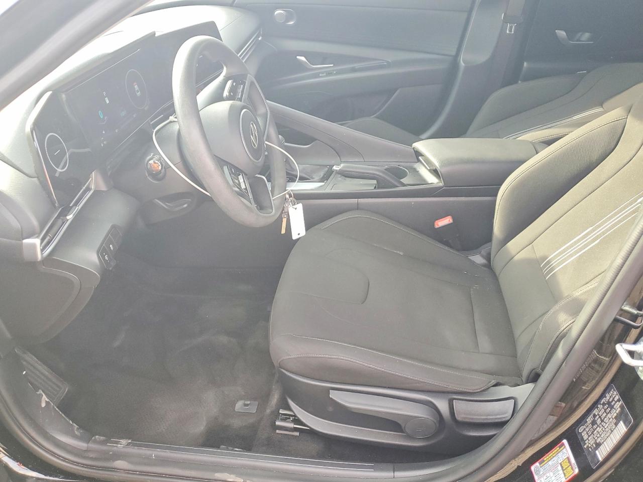 2024 HYUNDAI ELANTRA SEL photo 19