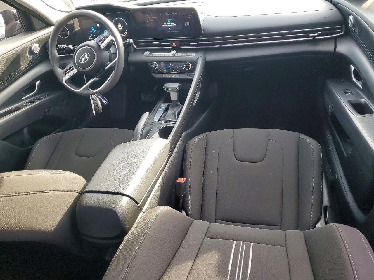 2024 HYUNDAI ELANTRA SEL photo 22