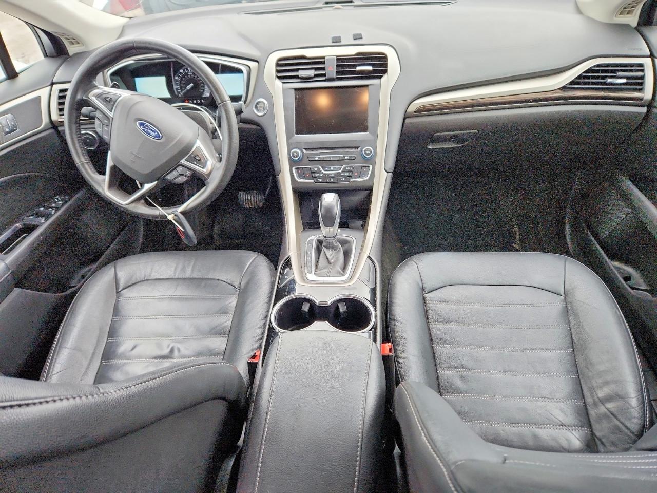 2016 FORD FUSION SE photo 8