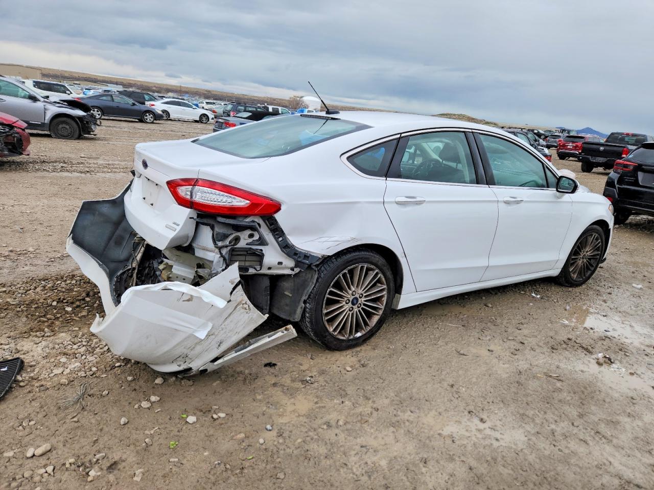 2016 FORD FUSION SE photo 3