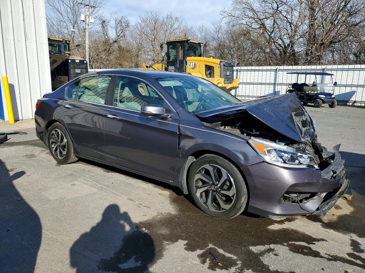 2017 HONDA ACCORD EXL photo 4