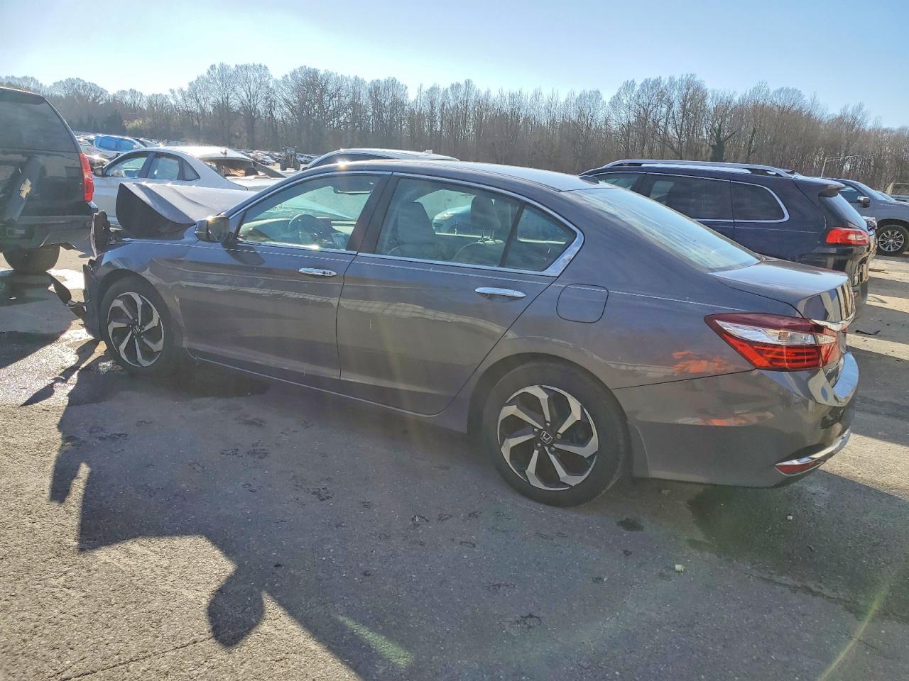 2017 HONDA ACCORD EXL photo 2