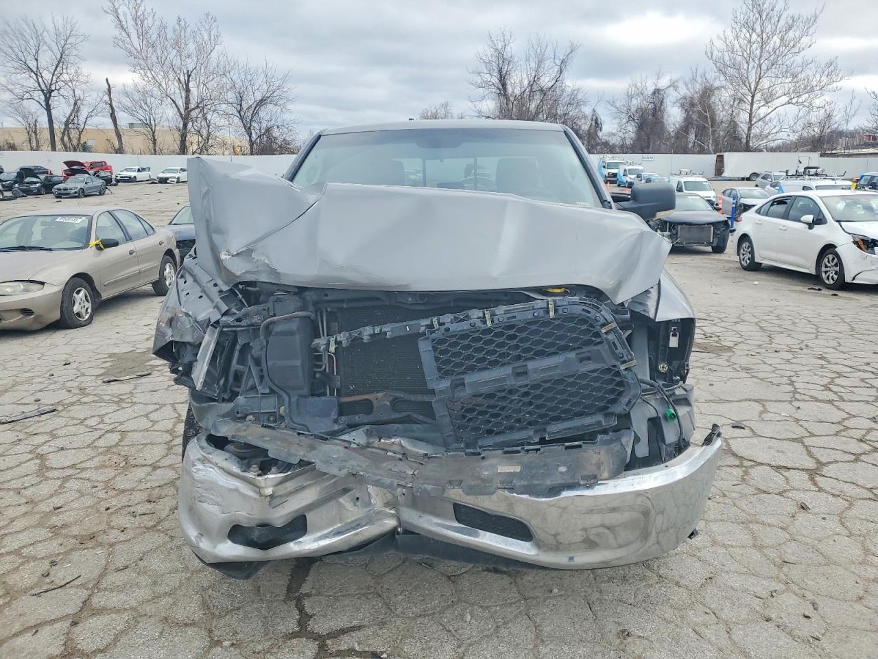 2013 RAM 1500 SLT photo 5
