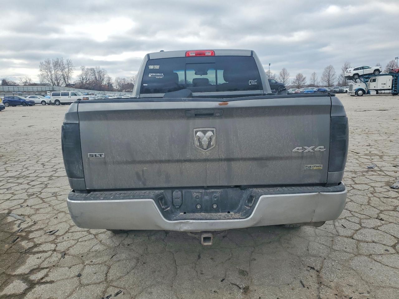 2013 RAM 1500 SLT photo 6