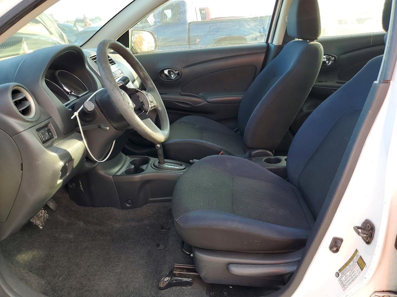 2012 NISSAN VERSA S photo 7