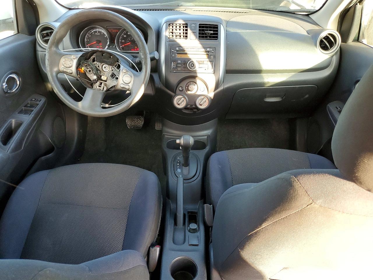 2012 NISSAN VERSA S photo 8