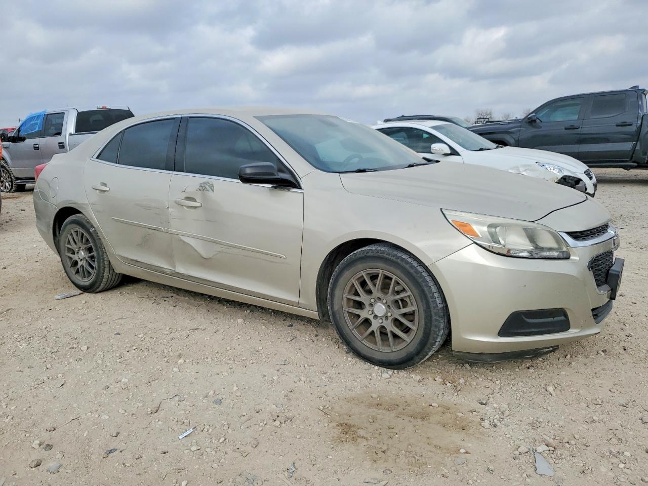 2014 CHEVROLET MALIBU LS photo 4