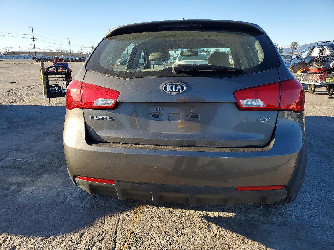 2013 KIA FORTE EX photo 6