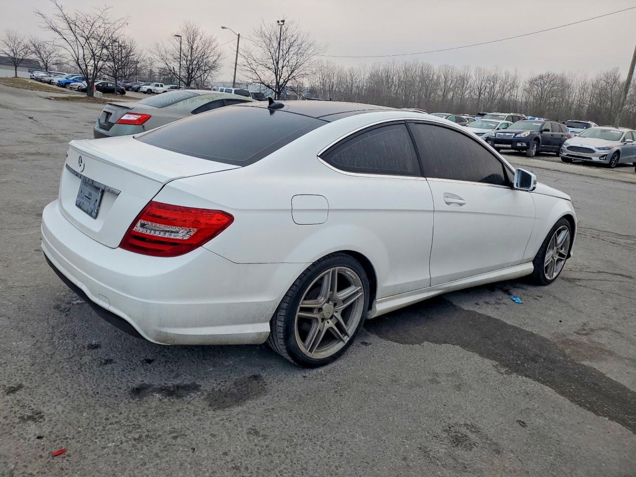 2015 MERCEDES-BENZ C 250 photo 3