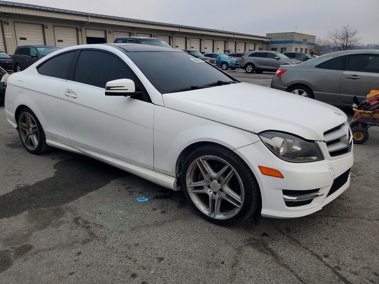 2015 MERCEDES-BENZ C 250 photo 4