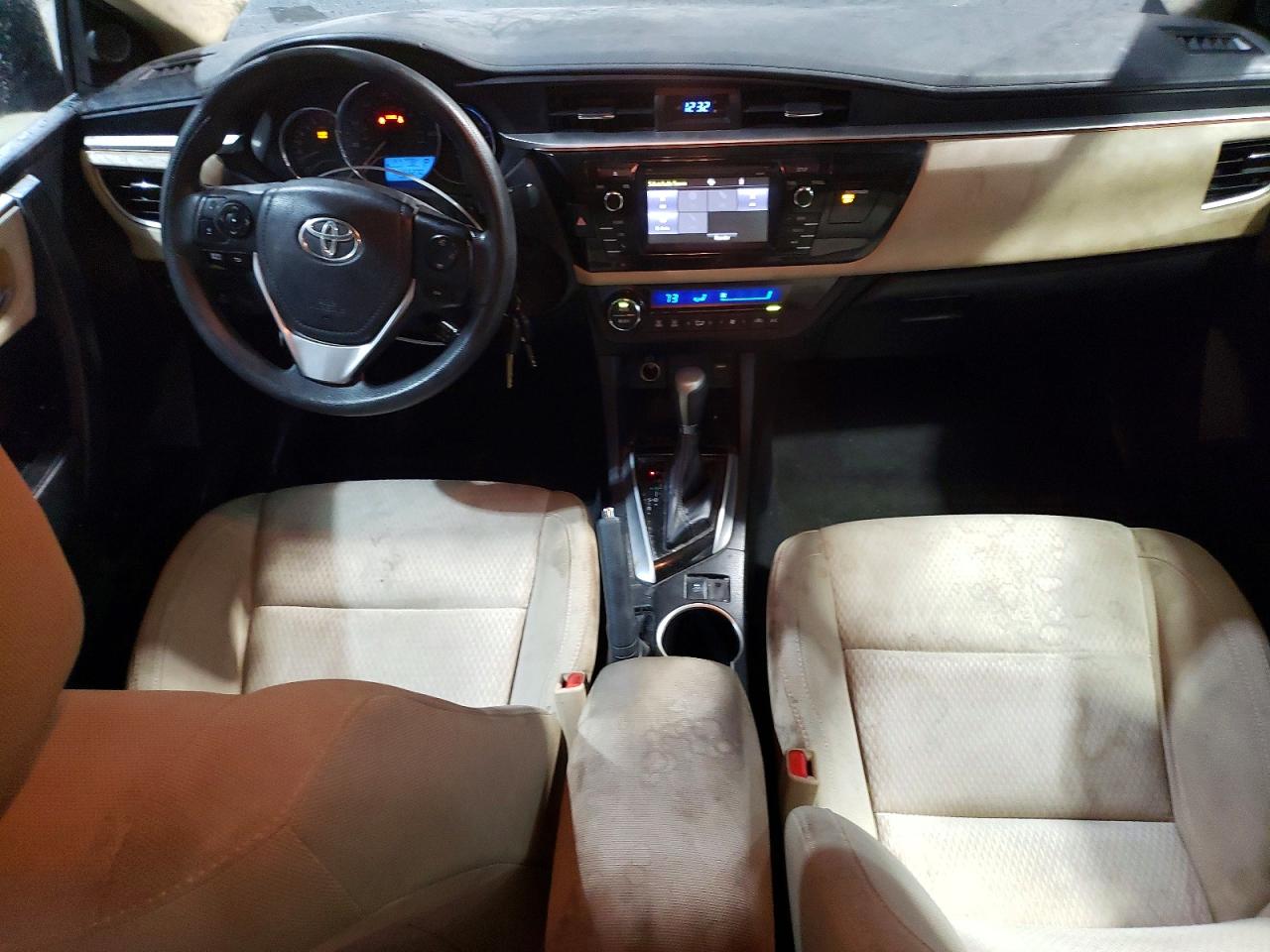 2015 TOYOTA COROLLA L photo 8