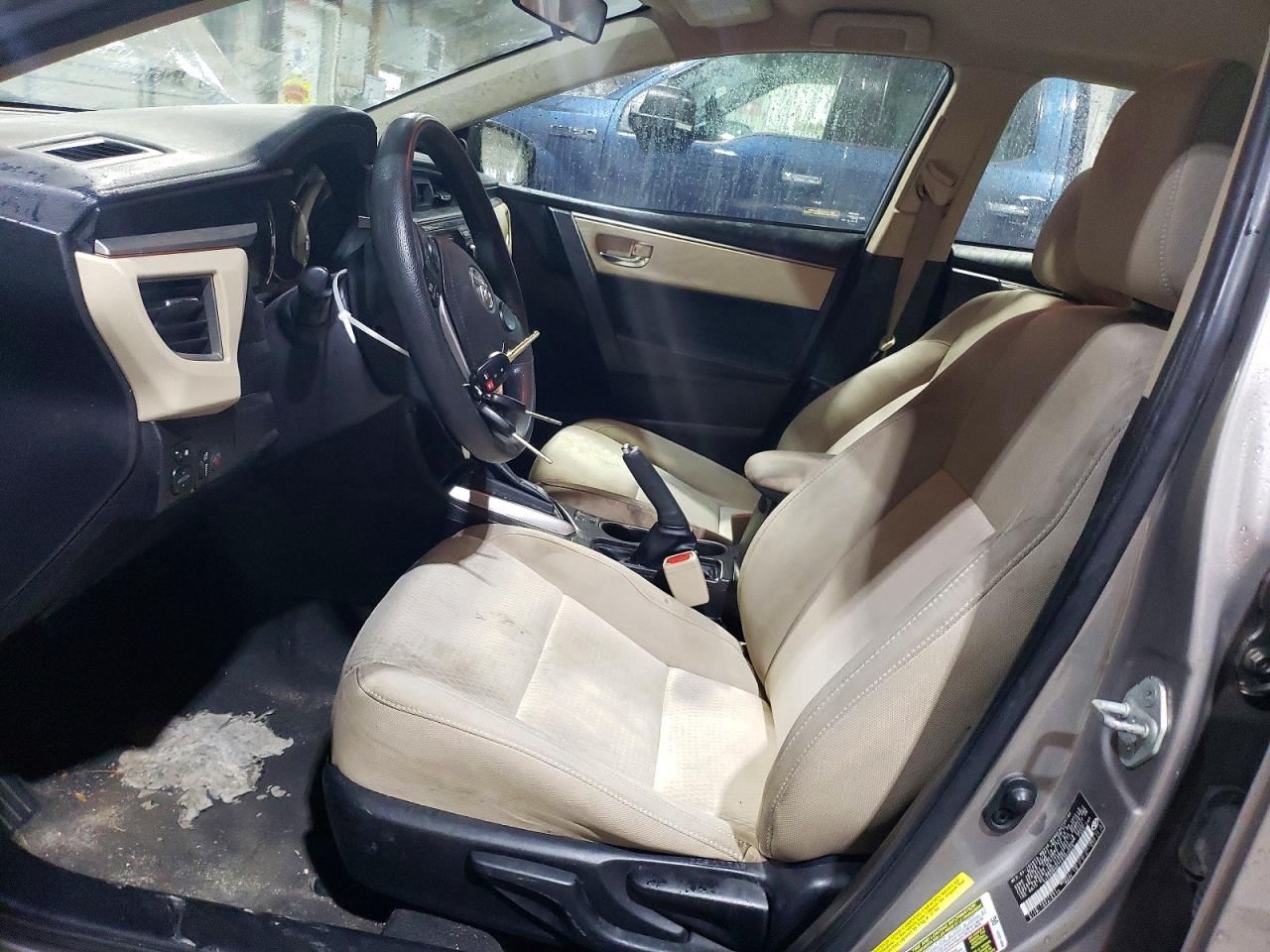 2015 TOYOTA COROLLA L photo 7