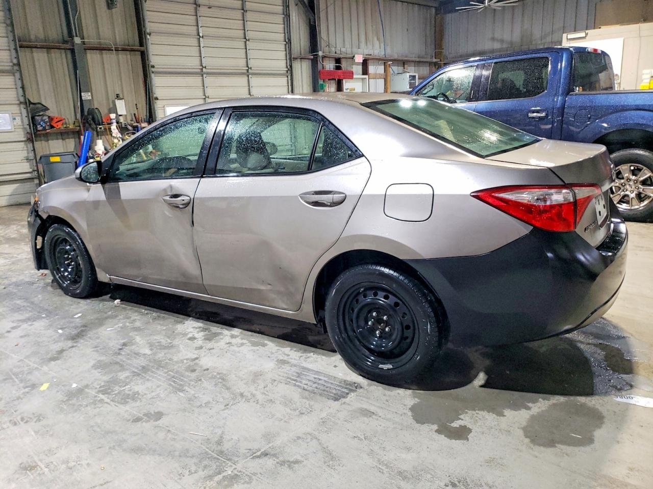 2015 TOYOTA COROLLA L photo 2