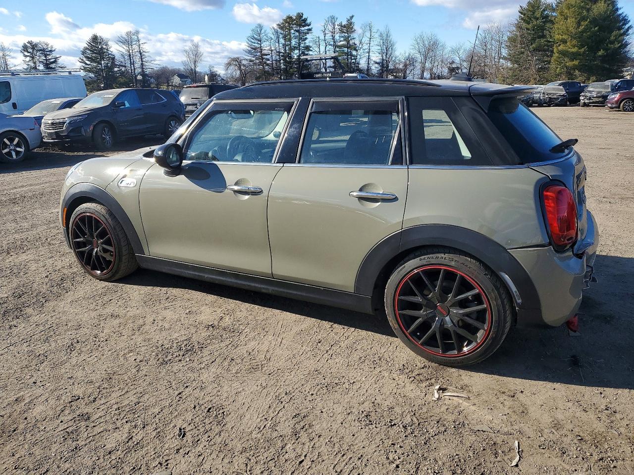 2019 MINI COOPER S photo 2