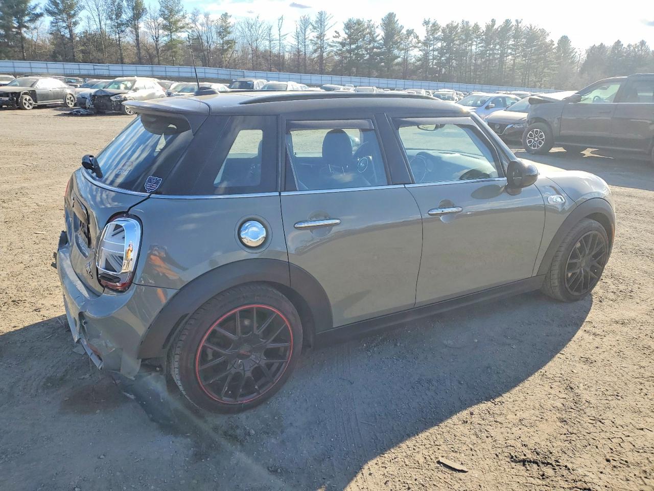 2019 MINI COOPER S photo 3