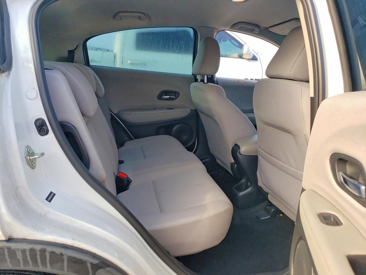 2016 HONDA HR-V LX photo 11