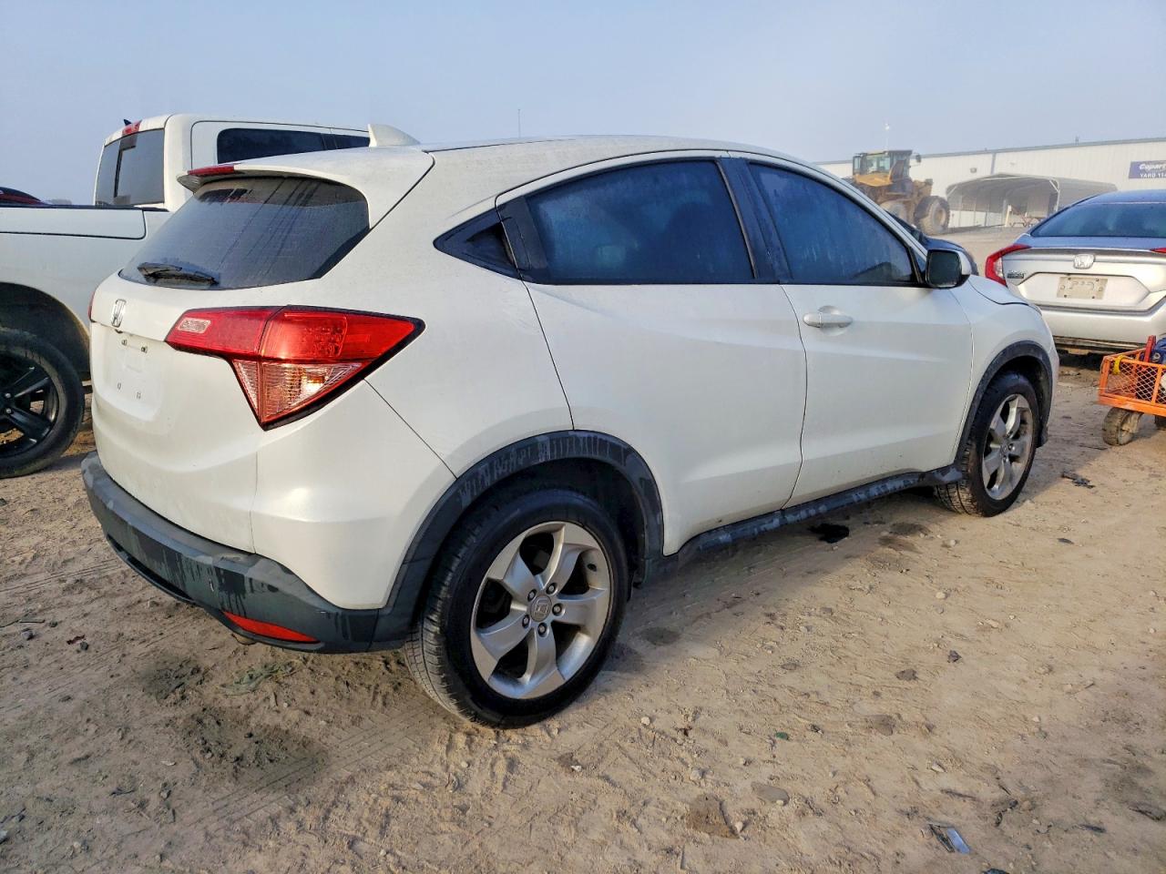 2016 HONDA HR-V LX photo 3