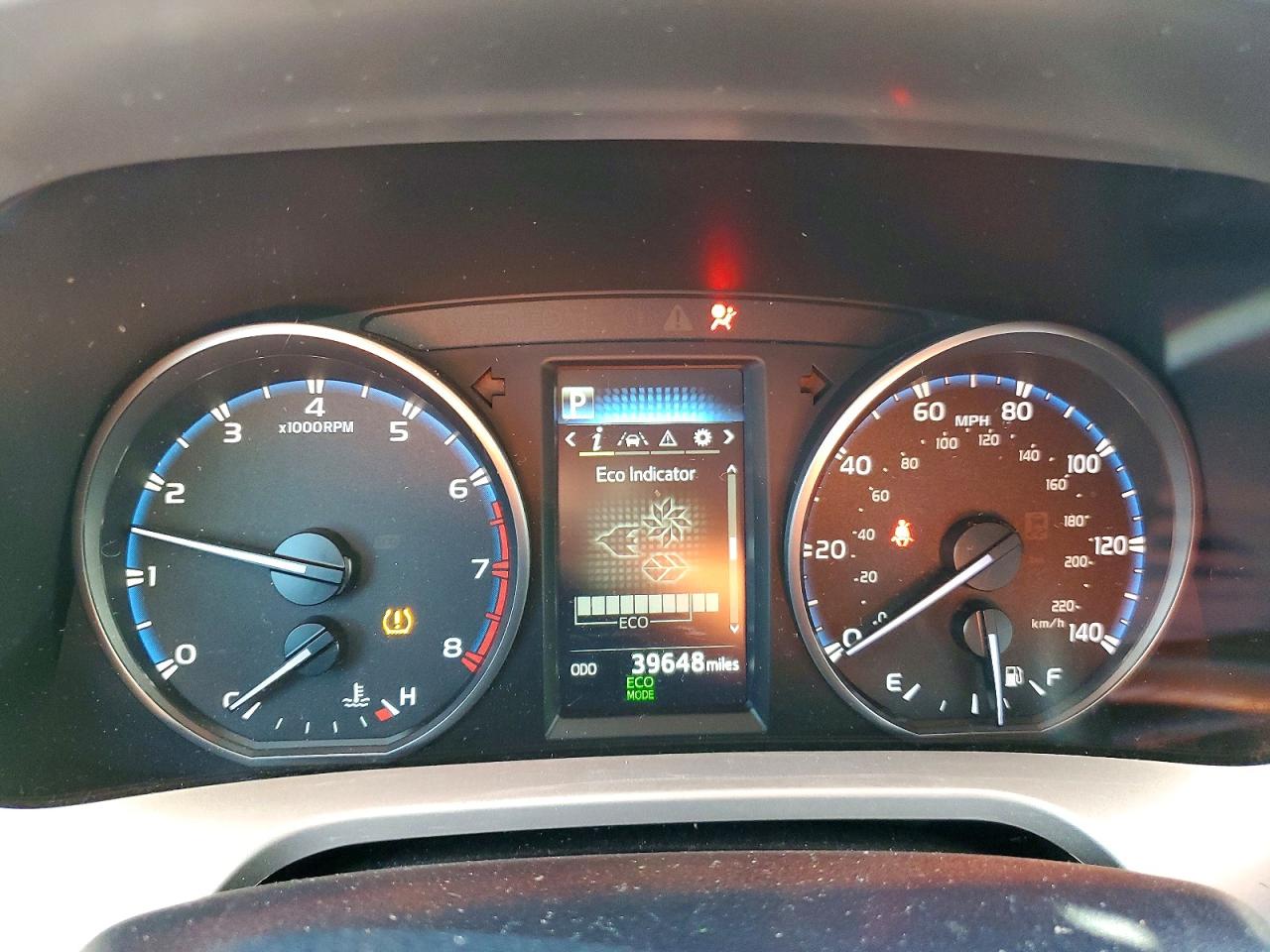 2018 TOYOTA RAV4 LE photo 9